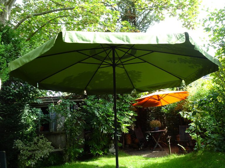 400cm Strebenlänge +/ 2 m. Streben 8 Volant Parasoldoek.nl